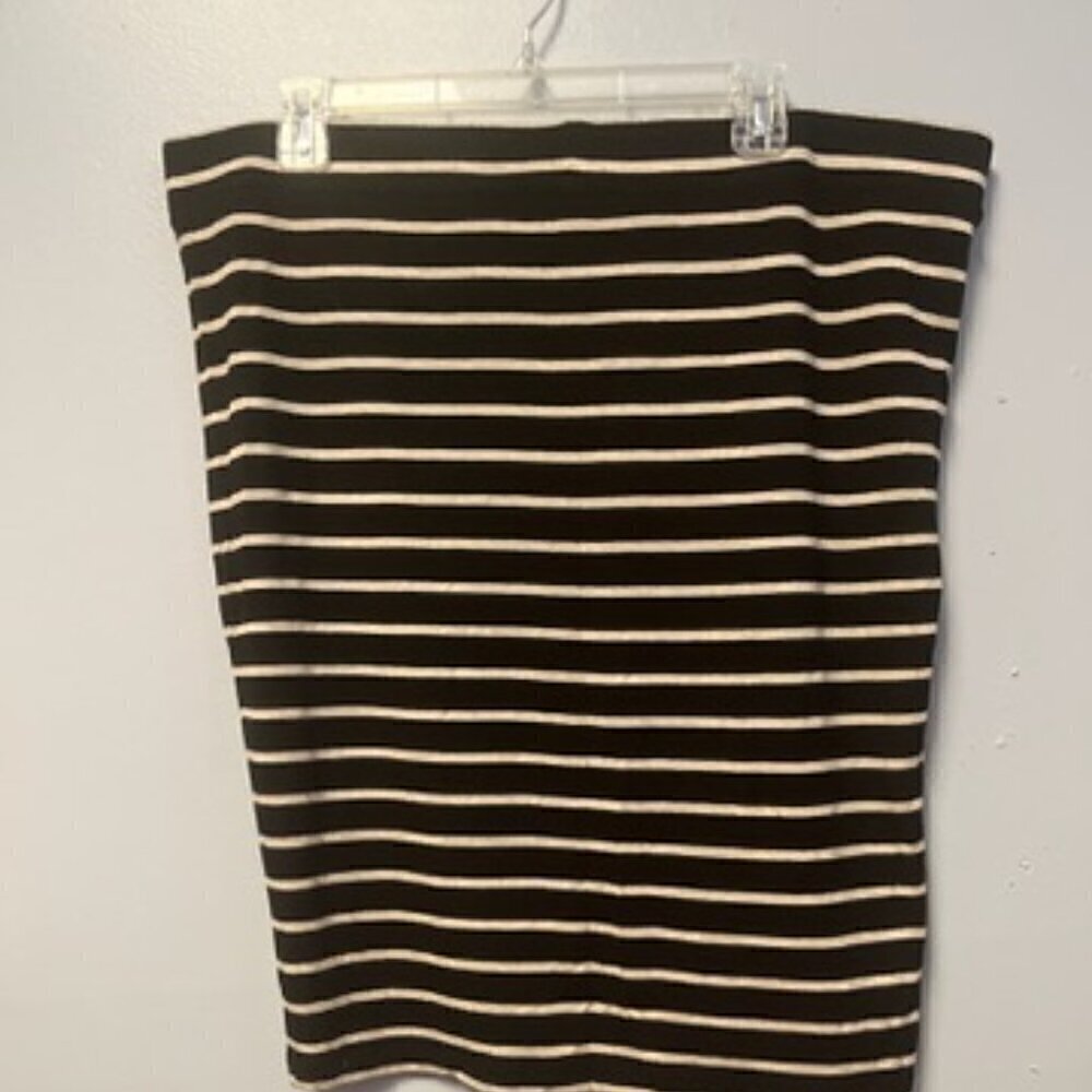 0424-15 Black and White Strip Pencil Skirt